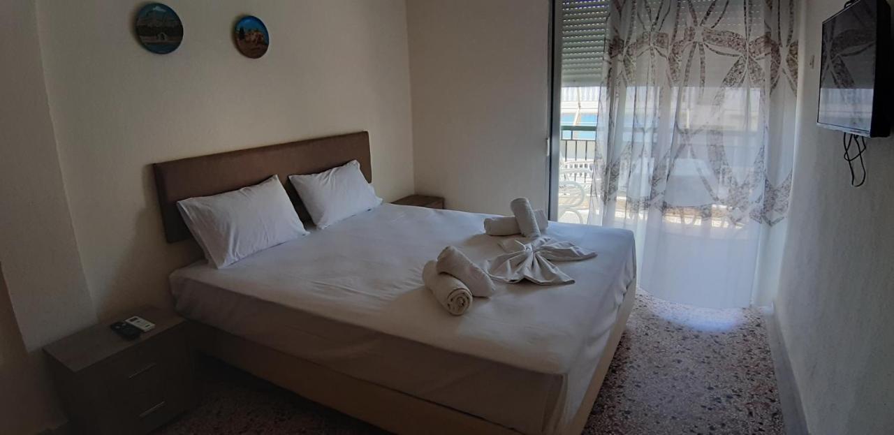 Zoi Apartments Paralia Dionysiou Exteriör bild
