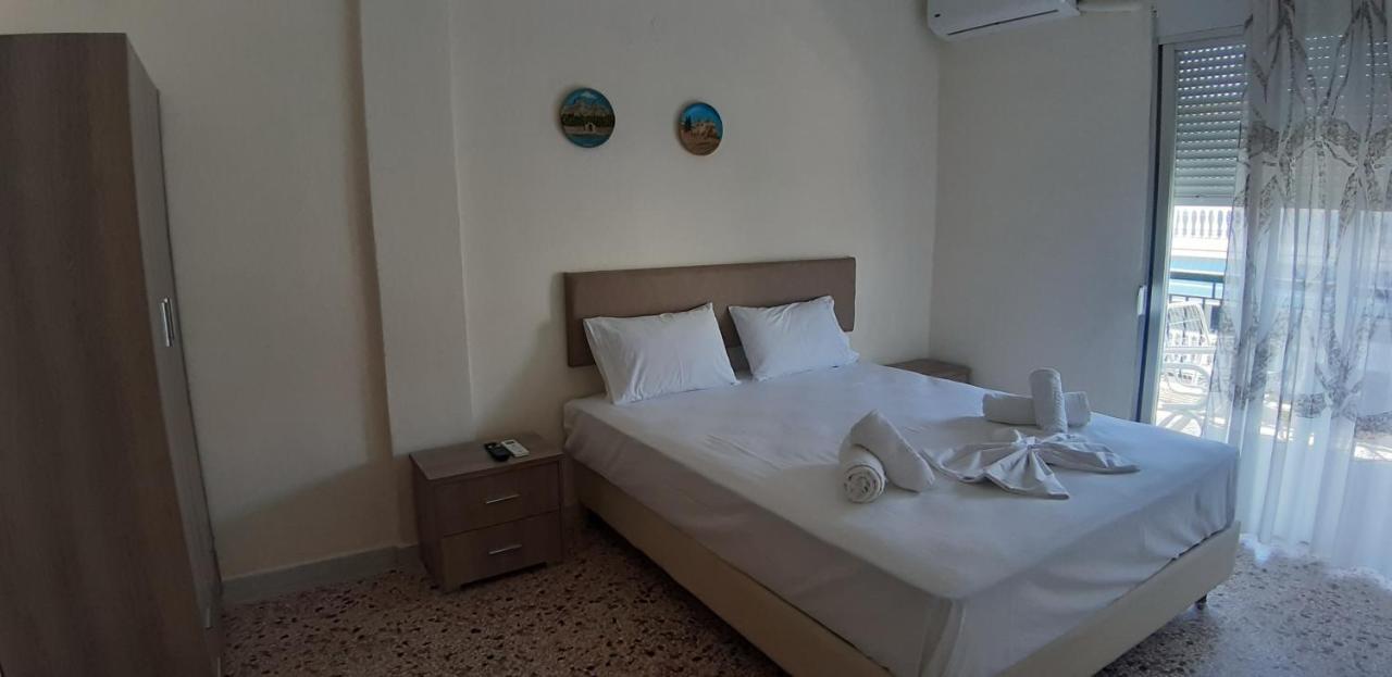 Zoi Apartments Paralia Dionysiou Exteriör bild