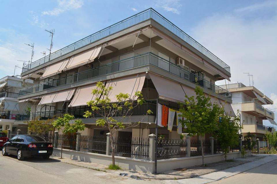 Zoi Apartments Paralia Dionysiou Exteriör bild